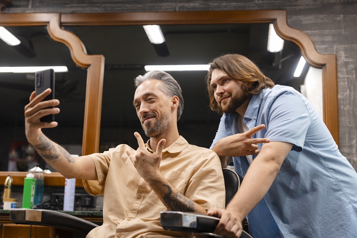 amigos abrieron nueva barberia y quieren cumplir la norma con Kipclin