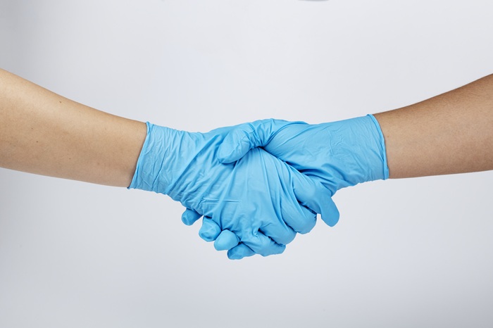 compara guantes kipclin para limpiar diferentes usos